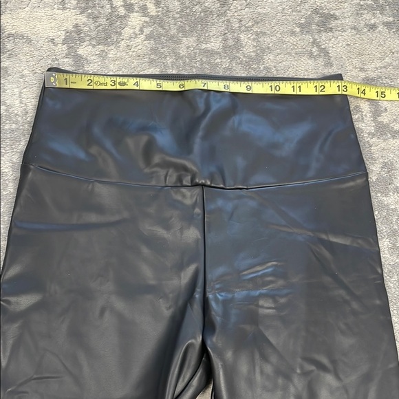 NWT Viv Collection Faux Leather Vegan Leggings Black Ankle Fleece Lined Sz M - Picture 7 of 11